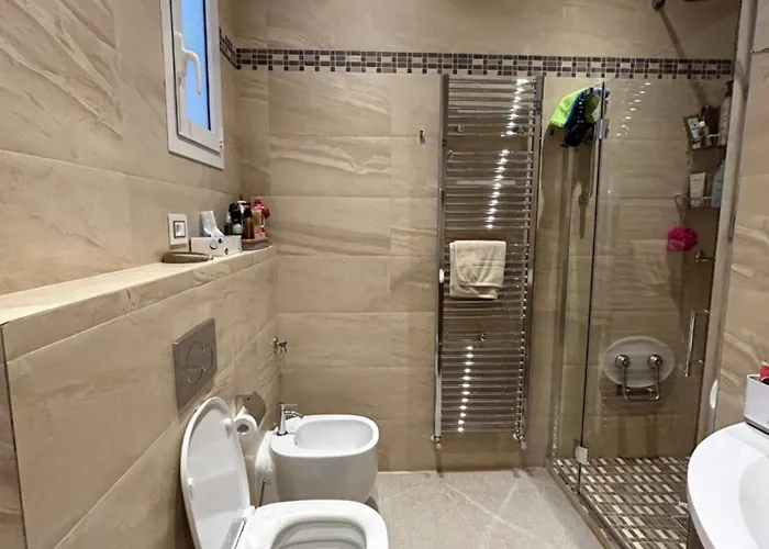 Apartamento Vaste 2 Pieces Raffine Vue Centre Menton